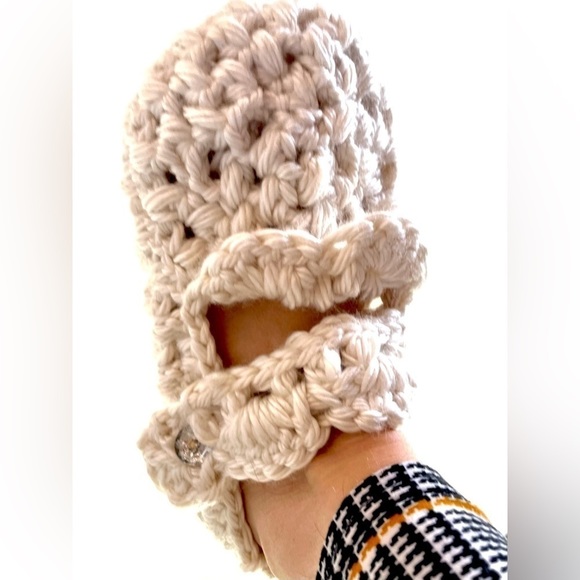 COZY HANDMADE CROCHETED MARY JANE SLIPPERS - Picture 5 of 10